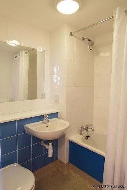 Travelodge Nottingham Central 3*,